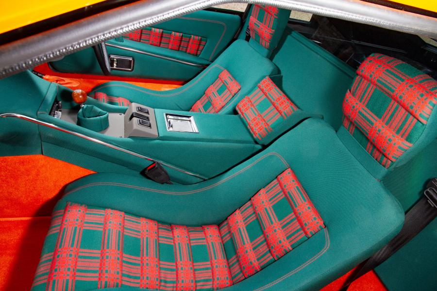 Интерьер Lotus Esprit 1976 года  (UK) (фото 10 из 12)